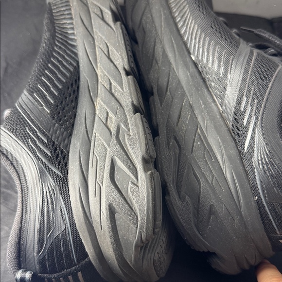 Athletic_Shoes
